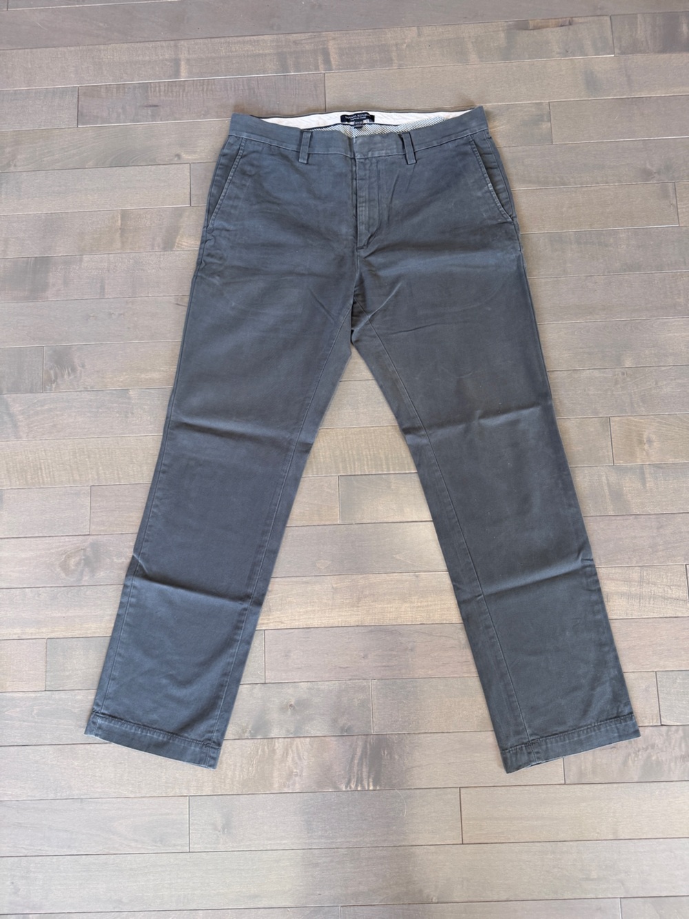 Banana Republic Emerson Straight Leg Gray Men's Chinos
